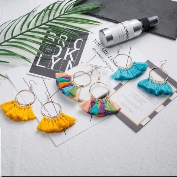 Fashion Bohemian Big Circle Tassel Earrings - Picture 4 of 4